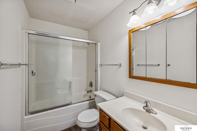 2010 NW 57 Street, Lincoln, NE 68528