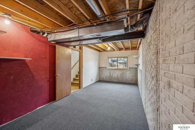 2010 NW 57 Street, Lincoln, NE 68528