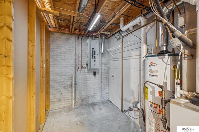 2010 NW 57 Street, Lincoln, NE 68528