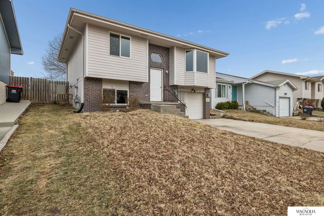 2010 NW 57 Street, Lincoln, NE 68528