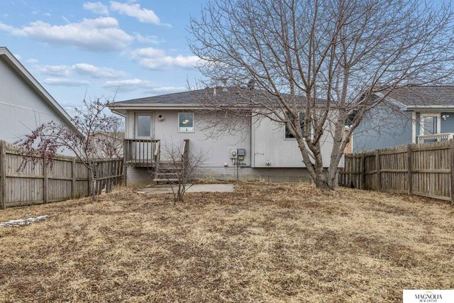 2010 NW 57 Street, Lincoln, NE 68528