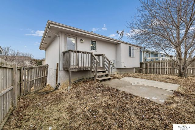 2010 NW 57 Street, Lincoln, NE 68528