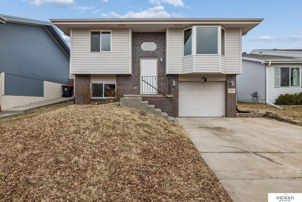 2010 NW 57 Street, Lincoln, NE 68528