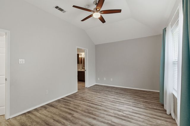 1800 Pine Ridge Drive, Bedford, TX 76021