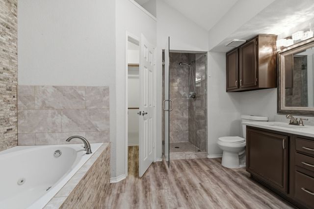 1800 Pine Ridge Drive, Bedford, TX 76021
