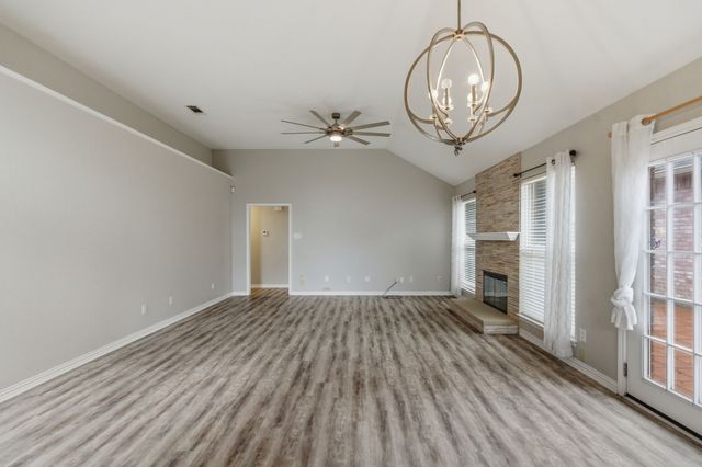 1800 Pine Ridge Drive, Bedford, TX 76021