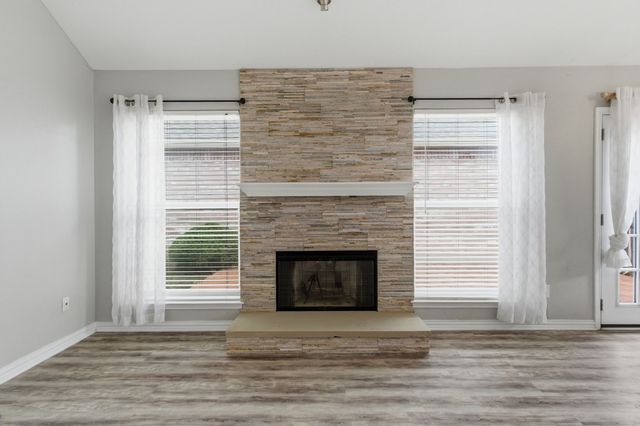 1800 Pine Ridge Drive, Bedford, TX 76021