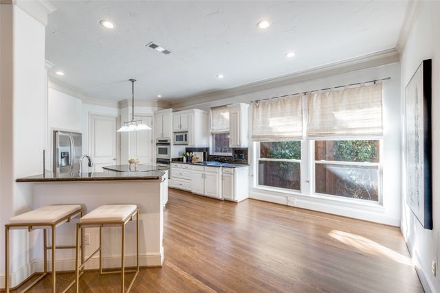 13 Cochran Oaks Lane, Dallas, TX 75220