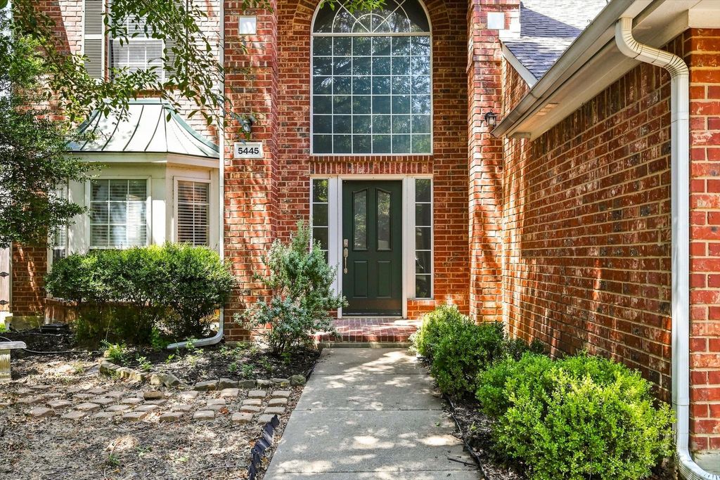 5445 Lake Powell Drive, Fort Worth, TX 76137 — photo 2