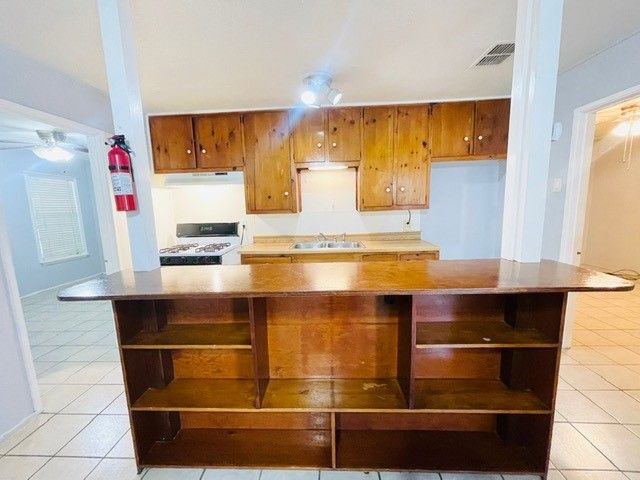 4518 Nicholson St, Corpus Christi, TX 78415