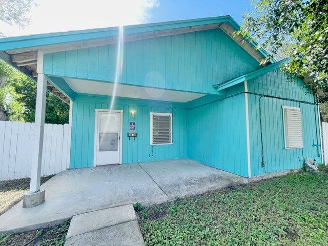 4518 Nicholson St, Corpus Christi, TX 78415