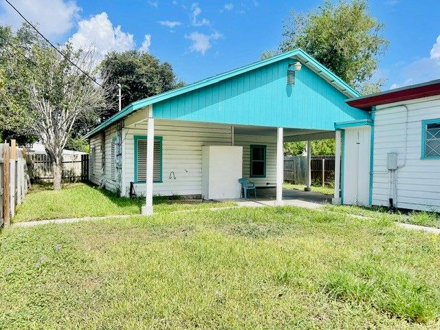 4518 Nicholson St, Corpus Christi, TX 78415