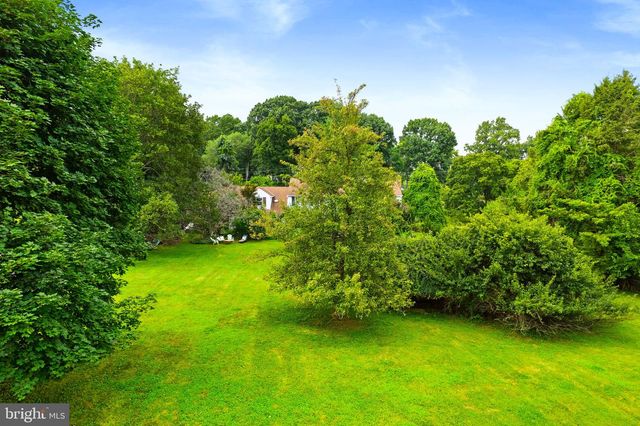 121 DAVIS RD, Malvern, PA 19355