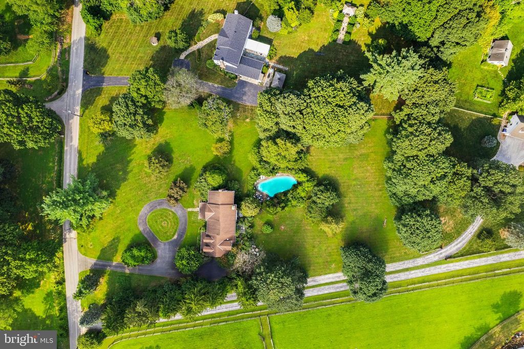 121 DAVIS RD, Malvern, PA 19355