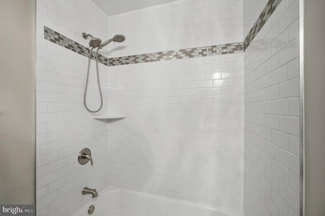 1812 SOCIETY PL, Newtown, PA 18940