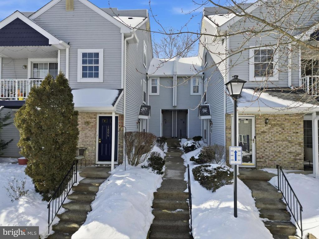 1812 SOCIETY PL, Newtown, PA 18940