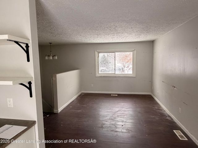 615 Jennie Street, Eaton Rapids, MI 48827