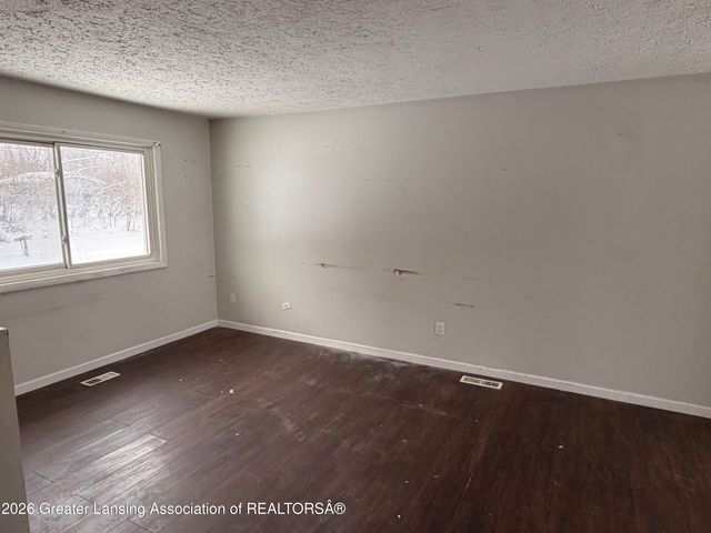 615 Jennie Street, Eaton Rapids, MI 48827