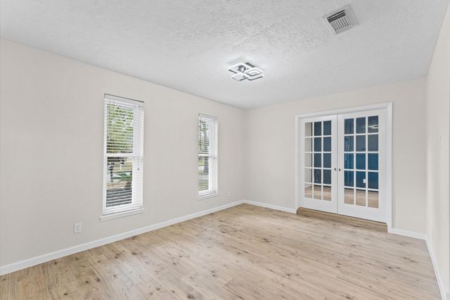 27241 Wells Lane, Conroe, TX 77385