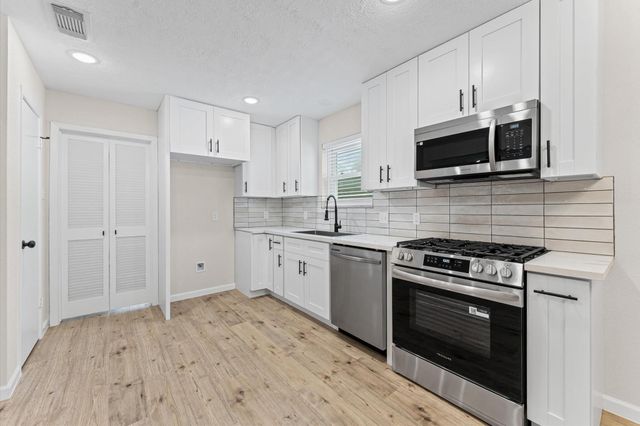 27241 Wells Lane, Conroe, TX 77385