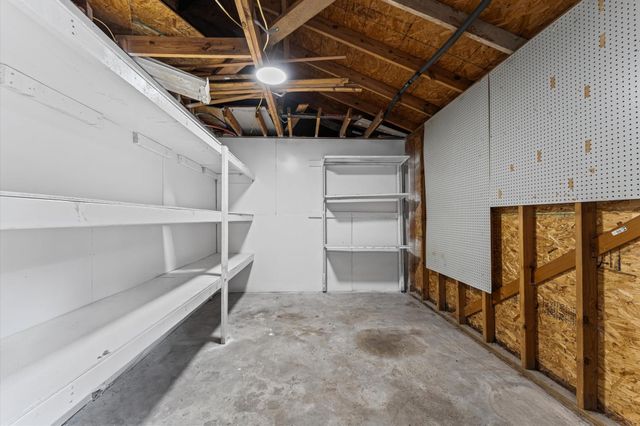 27241 Wells Lane, Conroe, TX 77385