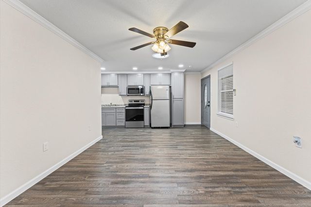 27241 Wells Lane, Conroe, TX 77385