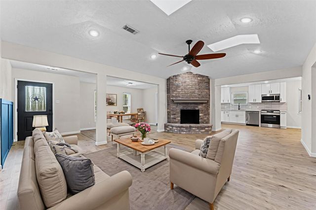 27241 Wells Lane, Conroe, TX 77385