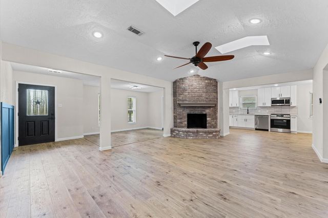 27241 Wells Lane, Conroe, TX 77385