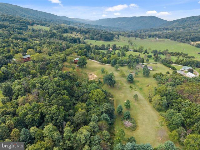325 COYOTE RUN RD, Mathias, WV 26812