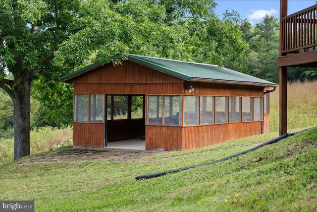 325 COYOTE RUN RD, Mathias, WV 26812