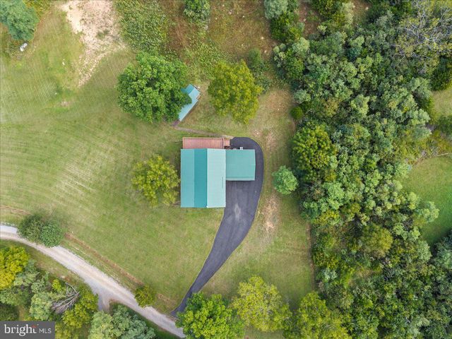 325 COYOTE RUN RD, Mathias, WV 26812
