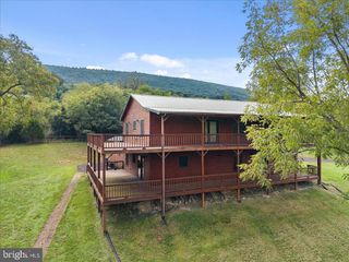 325 COYOTE RUN RD, Mathias, WV 26812
