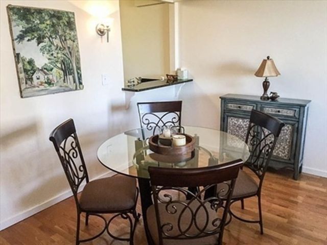 33 Pond Ave 1014, Brookline, MA 02445