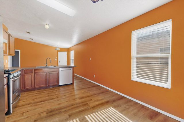 715 Redwood Street SW, Rio Rancho, NM 87124