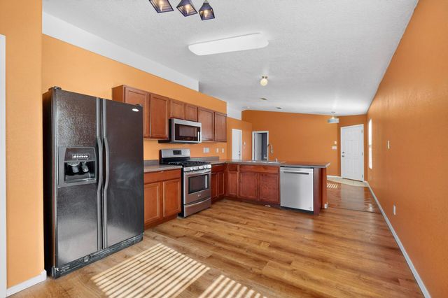 715 Redwood Street SW, Rio Rancho, NM 87124