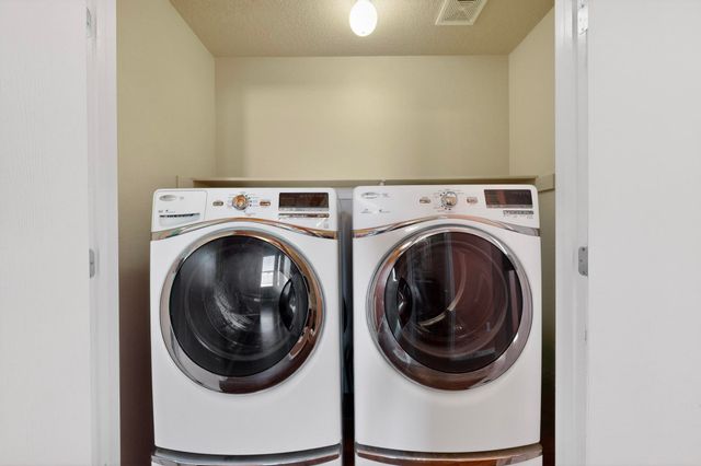 715 Redwood Street SW, Rio Rancho, NM 87124