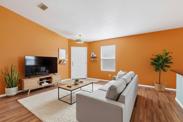 715 Redwood Street SW, Rio Rancho, NM 87124