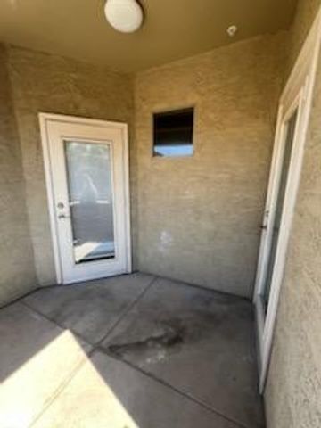 18416 N Cave Creek Road Apt 2061, Phoenix, AZ 85032