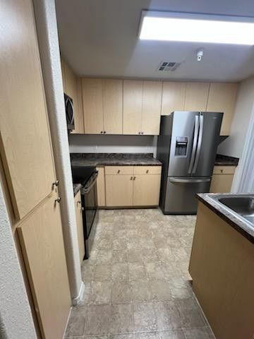18416 N Cave Creek Road Apt 2061, Phoenix, AZ 85032