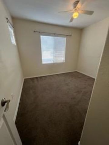 18416 N Cave Creek Road Apt 2061, Phoenix, AZ 85032