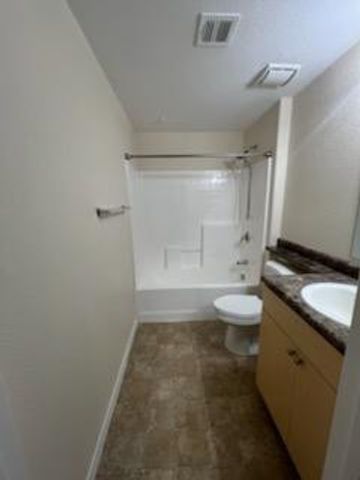 18416 N Cave Creek Road Apt 2061, Phoenix, AZ 85032