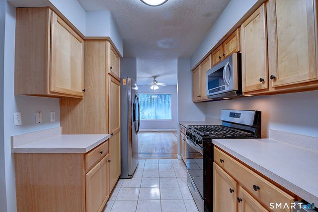 51 Florence Way 51, Farmington, CT 06032
