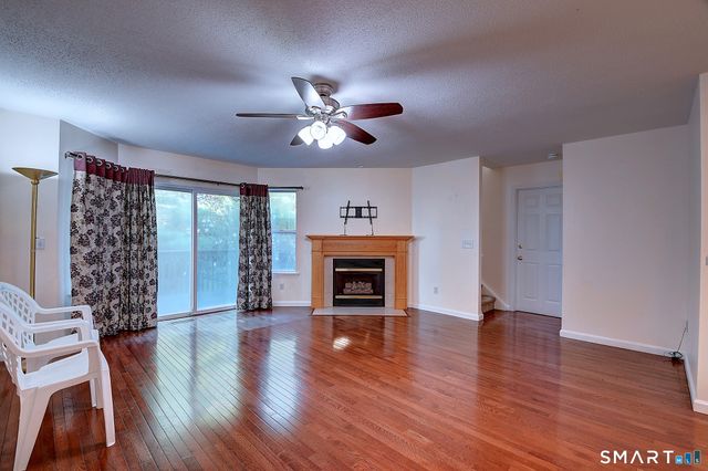 51 Florence Way 51, Farmington, CT 06032