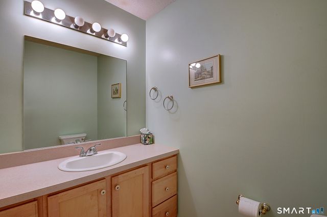 51 Florence Way 51, Farmington, CT 06032
