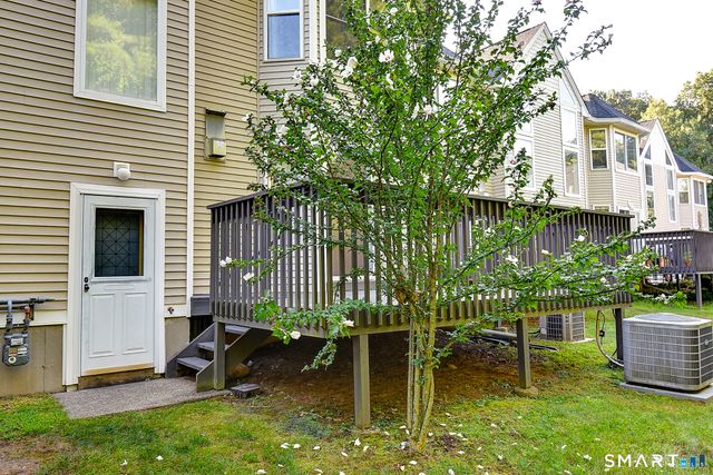 51 Florence Way 51, Farmington, CT 06032