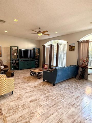 3729 SW 51st St 0, Hollywood, FL 33312