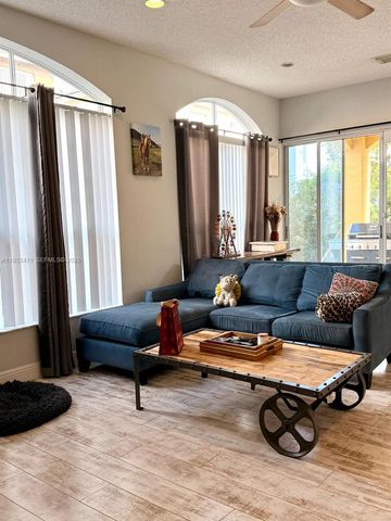 3729 SW 51st St 0, Hollywood, FL 33312