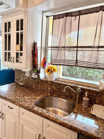 3729 SW 51st St 0, Hollywood, FL 33312