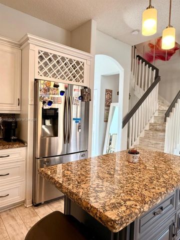 3729 SW 51st St 0, Hollywood, FL 33312