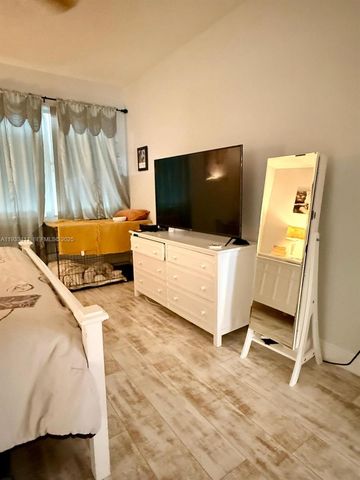 3729 SW 51st St 0, Hollywood, FL 33312